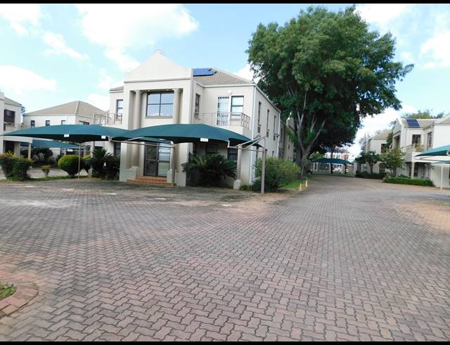 125M² OFFICE TO LET IN RANDPARK RIDGE